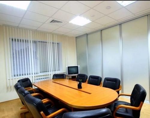 會議室鋁扣板吊頂-會議室鋁扣板吊頂圖片-會議室鋁扣板吊頂效果圖