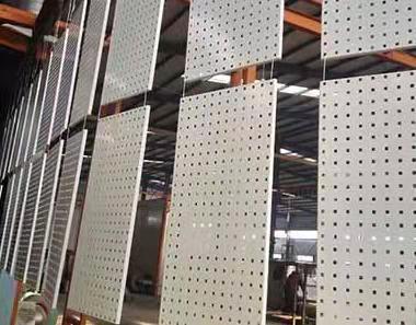 裝飾鋁扣板生產廠家-鋁扣板生產廠家給大家講清楚