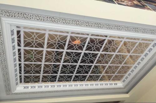 鋁鏡面鋁扣板-客廳安裝鋁扣板吊頂誤區