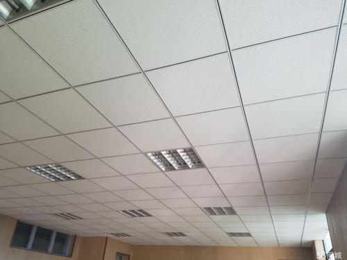 鋁扣板隔墻規格-鋁扣板隔墻價格及圖片-墻面鋁扣板的規格