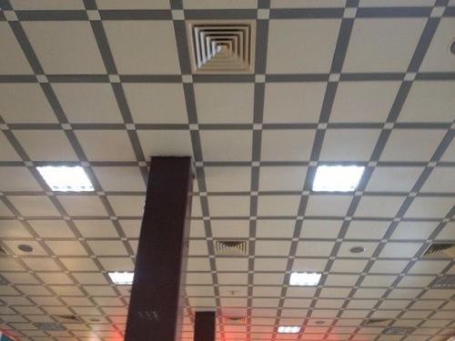 鋁扣板吊頂轉角處理-中山集成吊頂廠家鋁扣板三角龍骨的接法