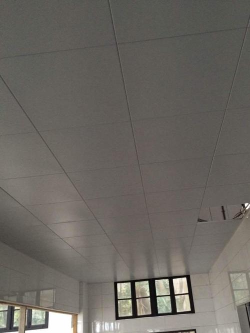 沖孔吸音鋁扣板-沖孔鋁扣板批發廠家