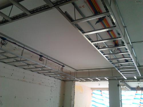 吊頂材料鋁合金扣板-集成吊頂扣板用什么材料好