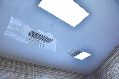 墻上的集成鋁扣板-集成吊頂的日常清潔方法