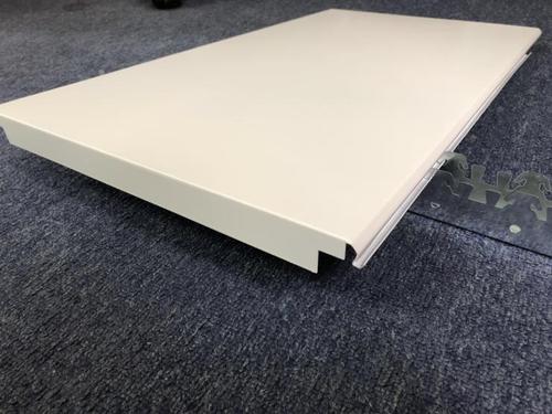 無錫鋁扣板-廣州廠家告訴你選工裝鋁扣板什么最重要