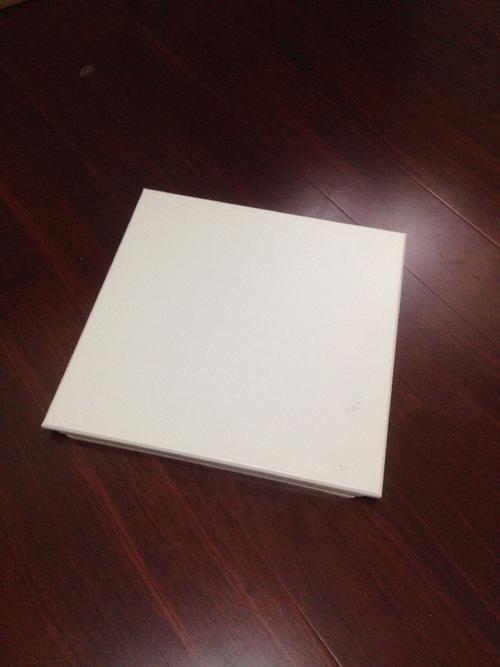 什么品牌的鋁扣板性價比高-鋁扣板批發廠家之食堂吊頂用什么材料呢