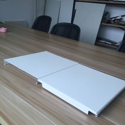 吊頂材料鋁合金扣板-集成吊頂扣板用什么材料好