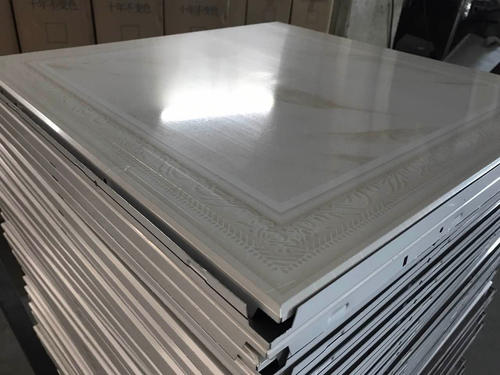 廚衛鋁扣板吊頂圖-廚衛吊頂清潔