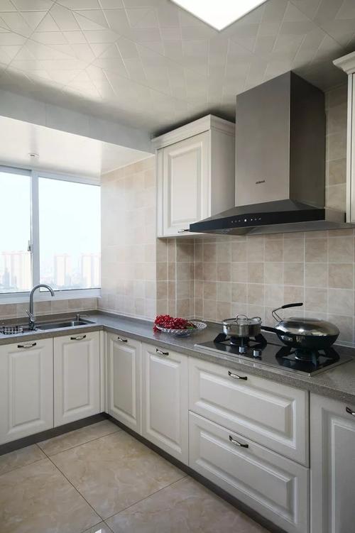 彩色鋁扣板價格-鋁扣板集成吊頂VS傳統天花吊頂大PK