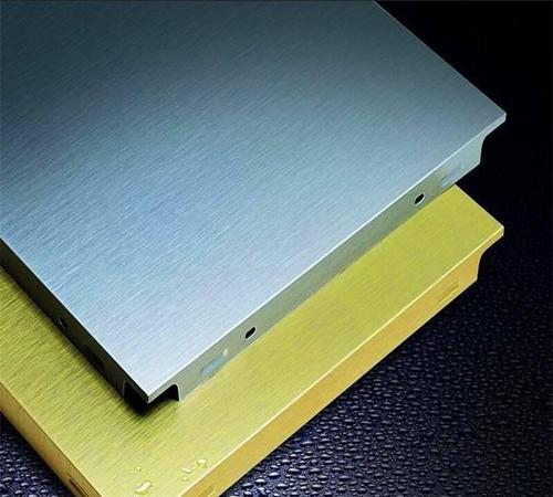 紅拉絲鋁扣板-凹拉絲鋁扣板-鋁扣板拉絲面