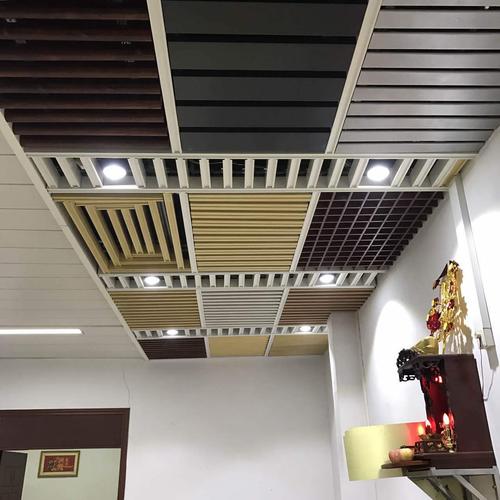 集成吊頂大堂-除了走廊過道鋁扣板吊頂