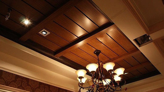 性價比高的鋁扣板-鋁扣板集成吊頂和傳統吊頂的差別