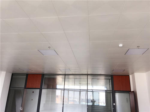 鋁板鋁和鋁扣板-工裝鋁扣板生產廠家講講鋁單板和鋁塑板哪個好