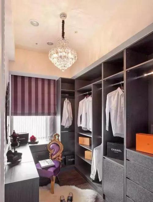 微孔鋁板是鋁扣板-機房使用微孔鋁扣板介紹