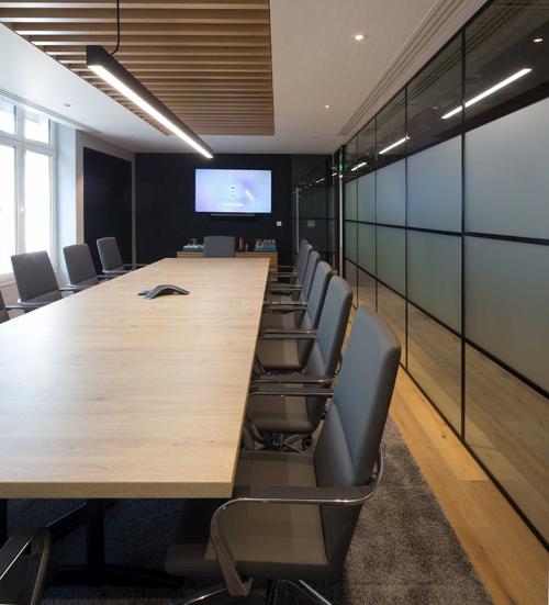 會議室吊頂鋁扣板-佛山鋁天花廠家講穿孔鋁扣板為什么會變成吊頂新選擇