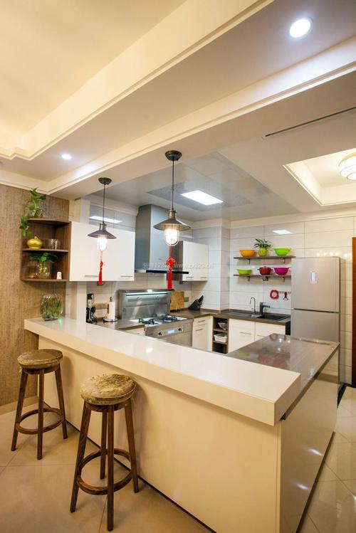 廚房簡約集成吊頂-現代簡約風鋁扣板吊頂家里裝