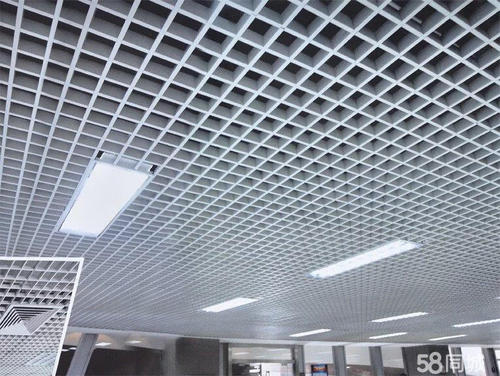 車間吊頂鋁扣板-鋁扣板廠家講長條鋁扣板候車大廳適合嗎