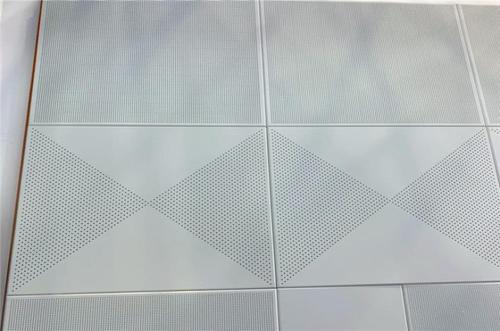 白鋁扣板吊頂效果圖-客廳鋁扣板吊頂效果怎么樣才好看