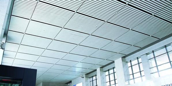 吊頂是pvc好還是鋁扣板好-聽廣西家裝天花鋁扣板廠家分析廚房是吊頂好還是刷墻好