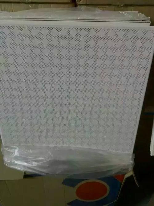 臨沂買鋁扣板-臨沂鋁扣板厚度-600*600臨沂鋁扣板