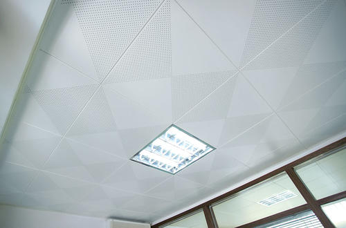 沖孔鋁扣板吊頂-先來看看鋁扣板怎么樣