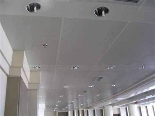鋁扣板吊頂單價包材料-包工包料鋁扣板吊頂一平米價格