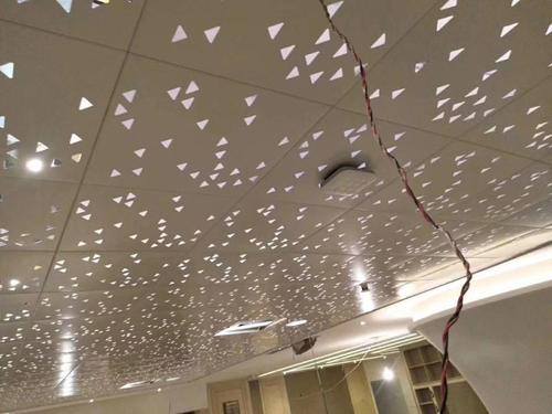 集成吊頂鋁扣板訂制-鋁扣板集成吊頂優點