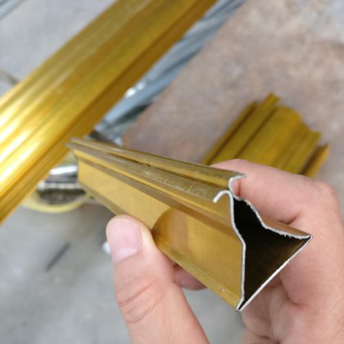 集成吊頂三角吊片-集成吊頂房梁怎么裝