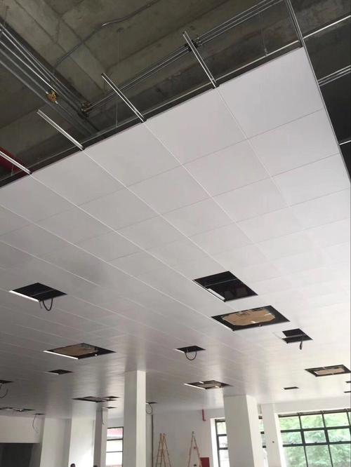 微孔鋁扣板規格-微孔鋁扣板有什么優勢