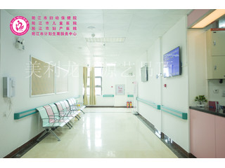 學校醫院吊頂為什么要選鋁扣板吊頂？而且還能怎么裝