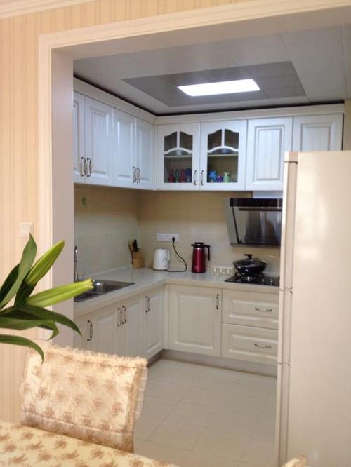 鋁扣板簡約風格吊頂圖片-客廳鋁扣板吊頂安裝步驟復雜嗎