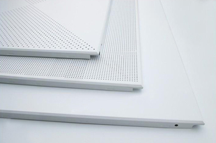 帶金集成吊頂-中山集成吊頂廠家帶大家看看鋁扣板吊頂和集成吊頂怎樣吧