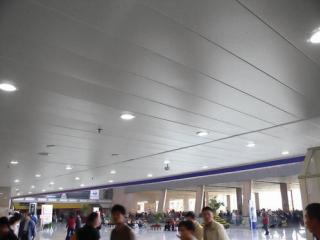 鋁扣板吊頂價格大全-吊頂鋁條扣價格有什么奧秘