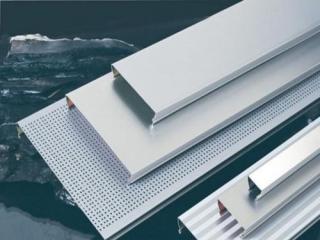 條形鋁合金扣板價格-包工包料扣板吊頂價格是多少