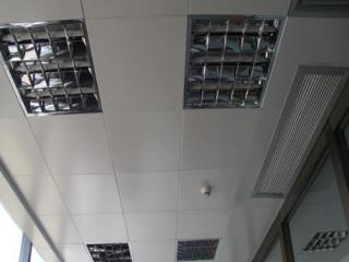 廣州集成吊頂鋁扣板廠家-廚房鋁扣板和pvc吊頂哪個好