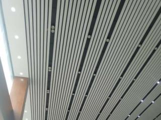 內墻鋁扣板裝飾材料-中山鋁天花廠家之大型裝飾材料pk賽