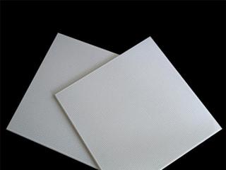 漏空的鋁扣板天花-鋁天花吊頂的選擇和安裝注意哪些問題呢