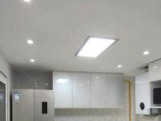 廚房做吊頂還是鋁扣板-廚房鋁扣板吊頂廠家講講廚房吊頂用PVC還是鋁扣板