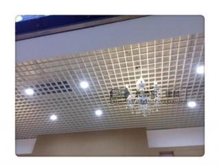 鋁扣板格柵吊頂-餐廳使用鋁格柵吊頂