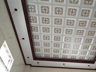 鋁扣板做全屋吊頂-客廳鋁扣板吊頂廠家說客廳頂層隔溫你可以這樣做