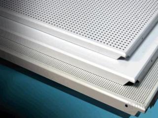 鋁扣板室外-辦公室鋁扣板吊頂廠家淺談辦公室鋁扣板吊頂特點及作用